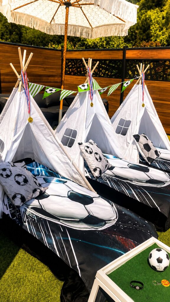 Tipi Pool 2 Party Foot